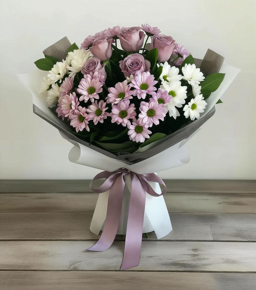 Букет цветов из: Хризантемы и Розы в Калаче-на-Дону