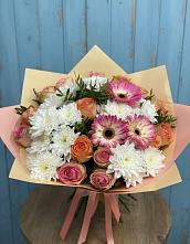 Букет цветов из:  Розы, Герберы и Хризантемы в Калаче-на-Дону