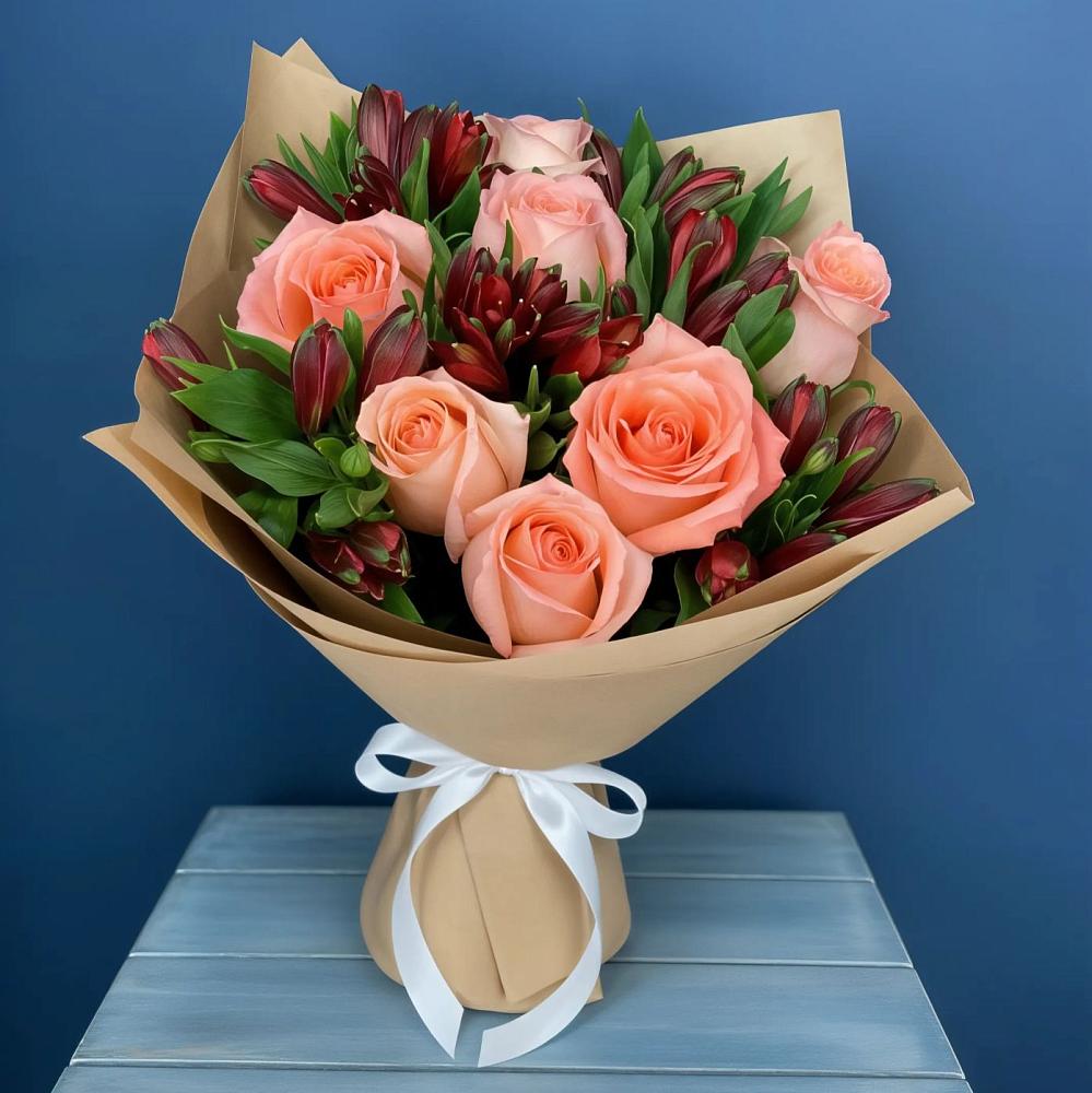 Букет цветов из: Розы и Альстромерии в Калаче-на-Дону