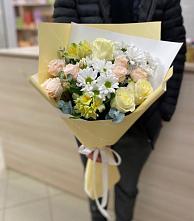 Букет цветов из:  Альстромерии, Розы и Хризантемы в Калаче-на-Дону