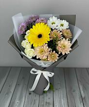 Букет цветов из:  Розы, Герберы и Хризантемы в Калаче-на-Дону