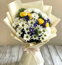 Букет цветов из:  Ирисы, Хризантемы и Розы #REPLACE_PRED# Калаче-на-Дону