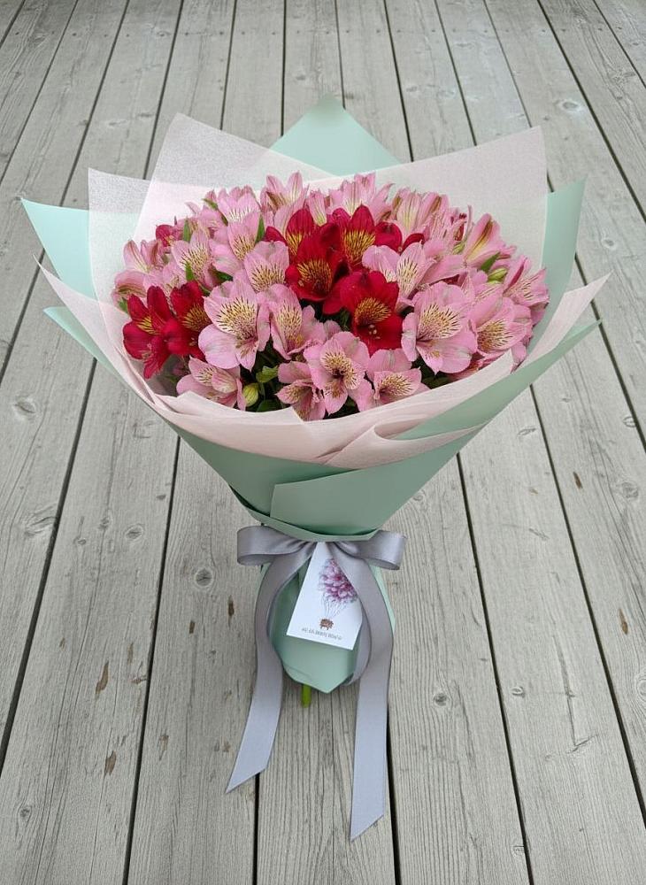 Букет цветов из: Альстромерии в Калаче-на-Дону