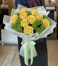 Букет цветов из:  Хризантемы и Розы в Калаче-на-Дону