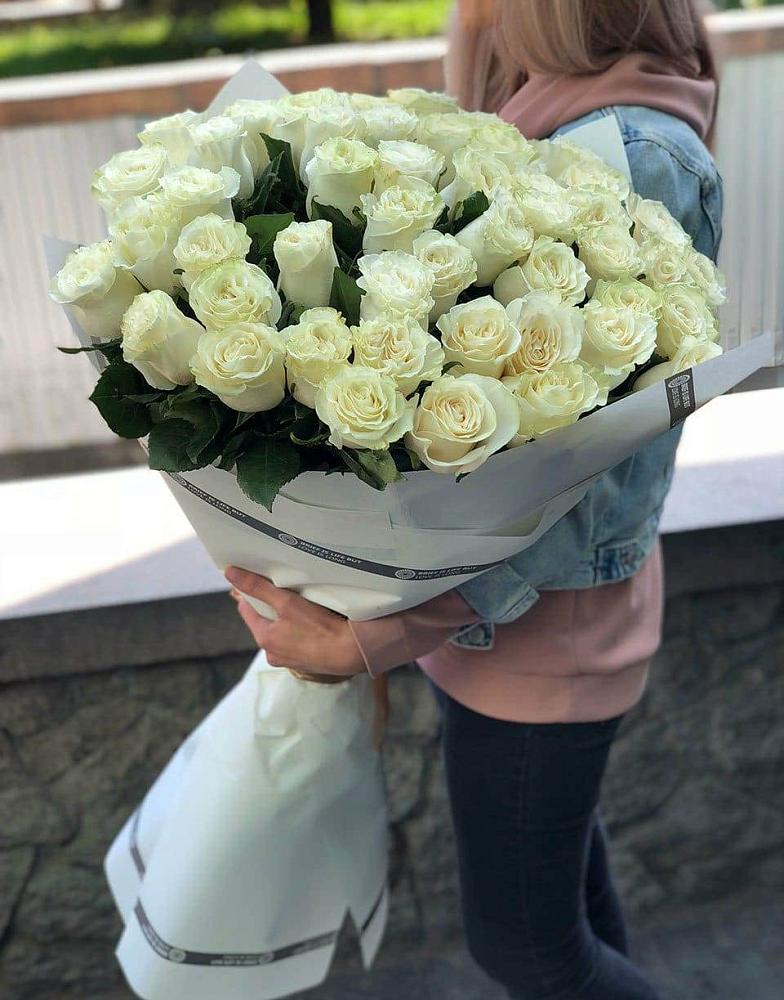 35 Белых роз в Калаче-на-Дону Букет 35 Белых роз в Калаче-на-Дону