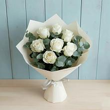 Букет Белые розы в Эвкалипте в Калаче-на-Дону