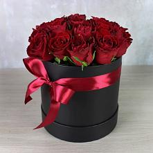 Цветочная композиция из Розы в шляпной коробке #REPLACE_PRED# Калаче-на-Дону