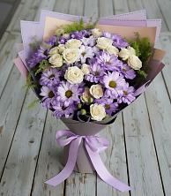 Букет цветов из:  Хризантемы и Розы в Калаче-на-Дону