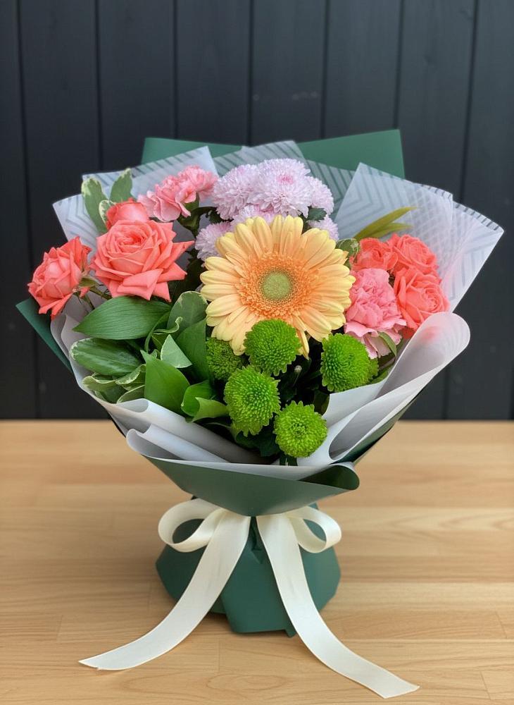 Букет цветов из: Гвоздики, Розы, Герберы и Хризантемы в Калаче-на-Дону