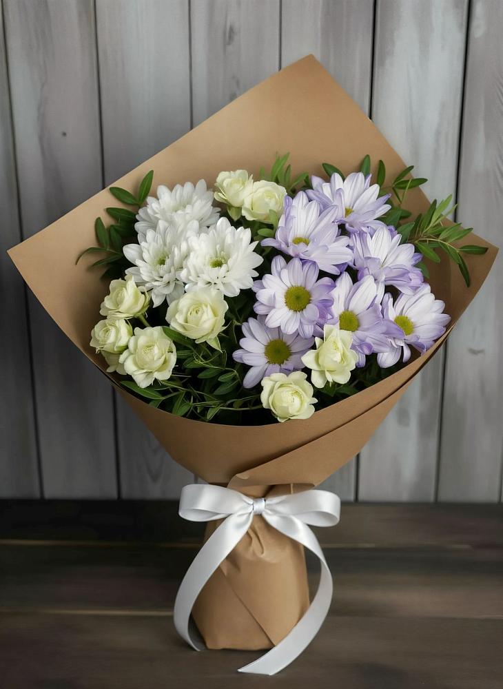 Букет цветов из: Хризантемы и Розы в Калаче-на-Дону